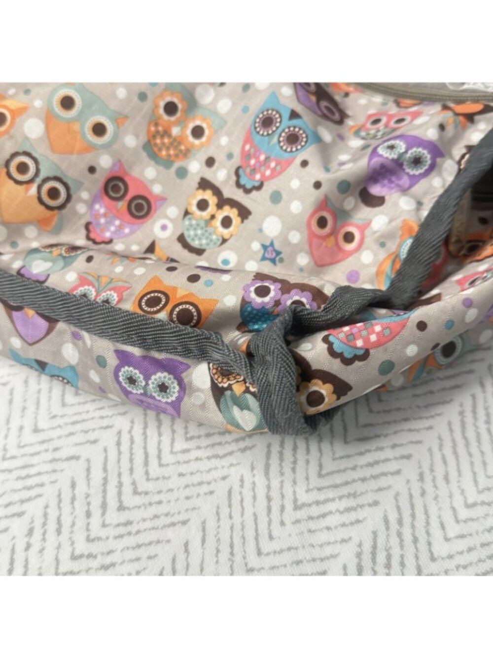 LeSportsac Weekender Travel Bag Duffel Hoot Owl Gray Pink Orange Lightweight - Picture 6 of 11